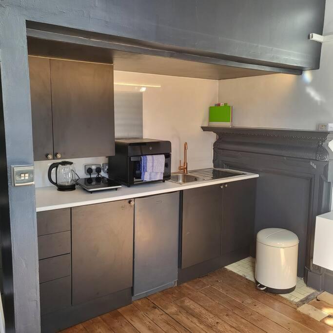 21 Mini Loft Apartment - Great Location - Comfy King Size Bed Hove Exteriér fotografie